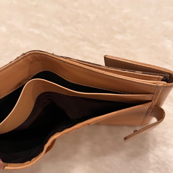 Authentic Fendi Wallet - Picture 4 of 7